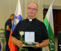 Župnik in dekan Marjan Rola prejemnik Srebrnega grb Občine Benedikt
